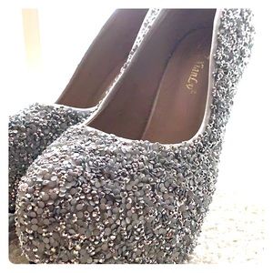 High heel glitter shoes